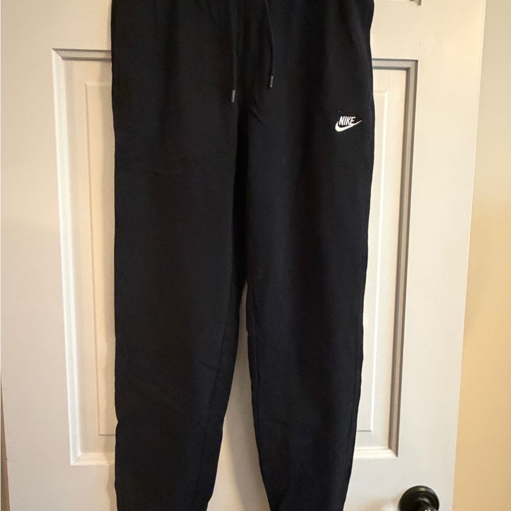 Men’s Nike Black club knit joggers